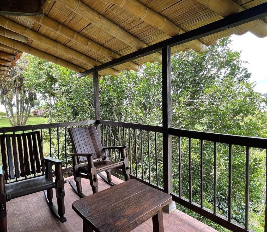 Hotel Bosques Del Saman Alcala กิมบายา ภายนอก รูปภาพ